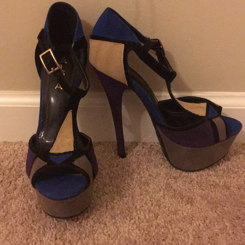 Color block heels by alba